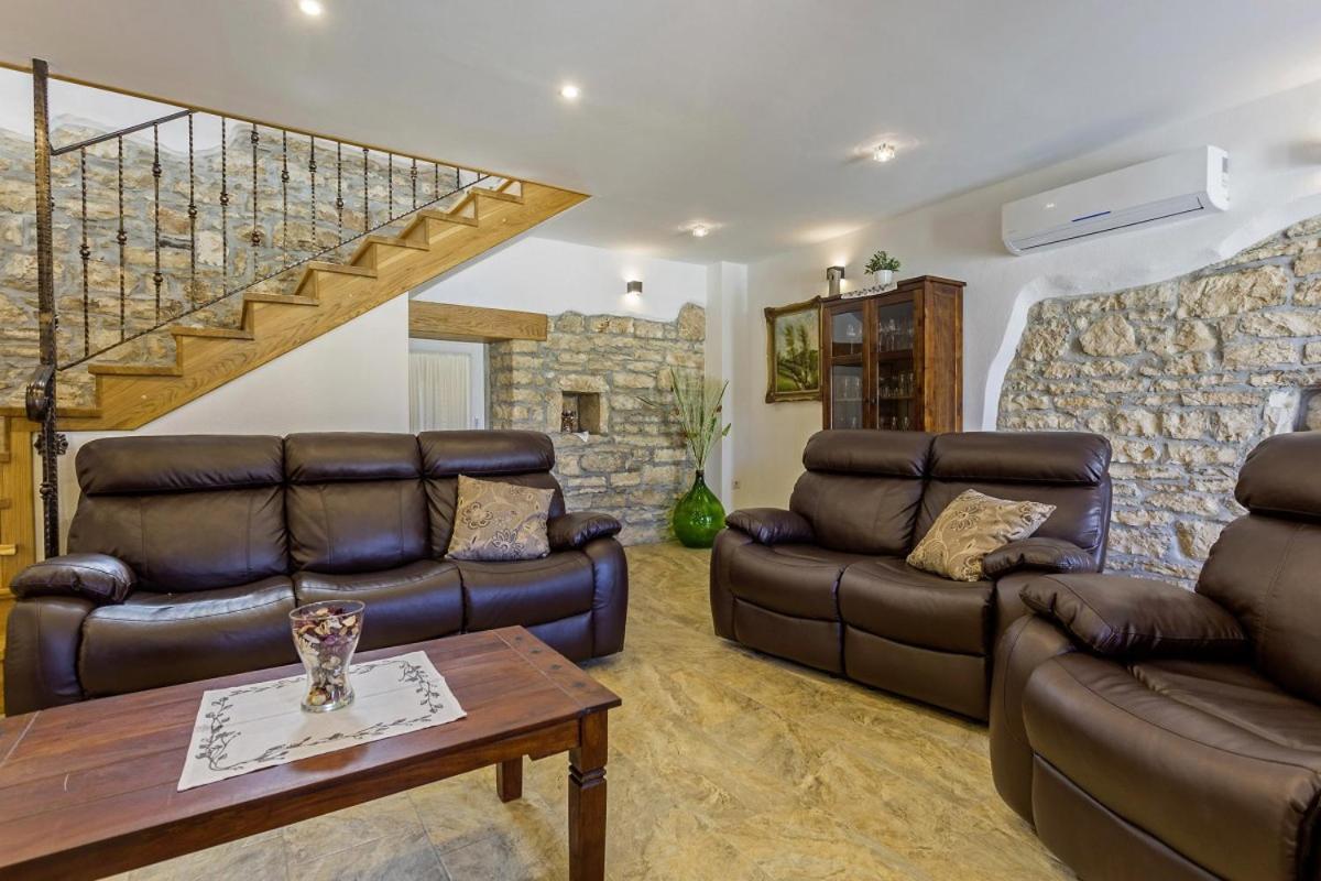 Villa Rina In Barat كانافانار المظهر الخارجي الصورة