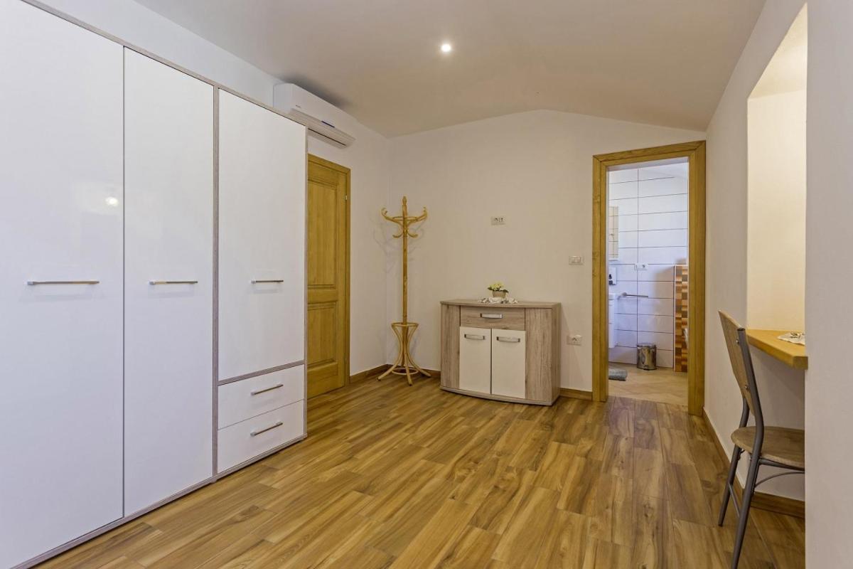 Villa Rina In Barat كانافانار المظهر الخارجي الصورة