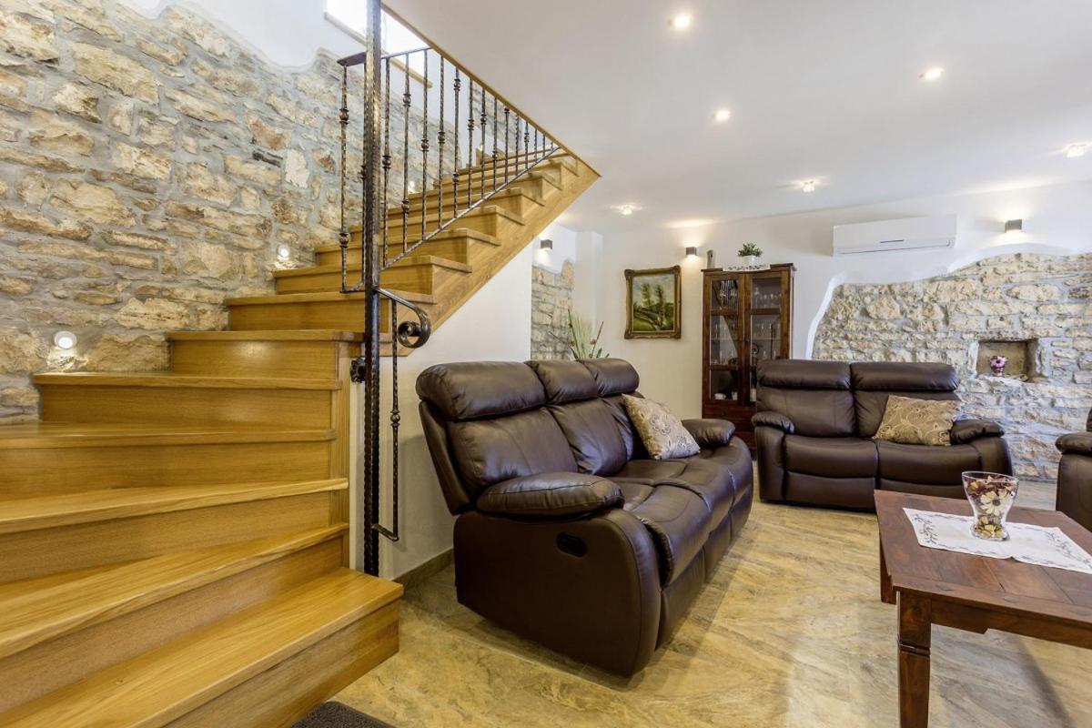 Villa Rina In Barat كانافانار المظهر الخارجي الصورة