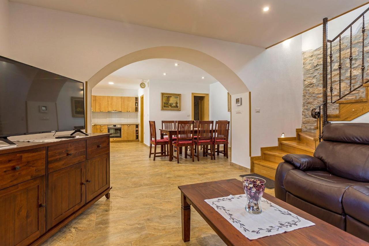 Villa Rina In Barat كانافانار المظهر الخارجي الصورة